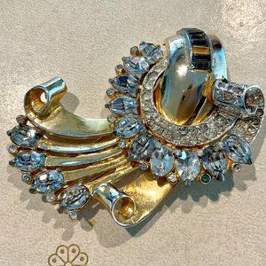 Coro Craft Sterling Retro Rhinestone Fur Clip